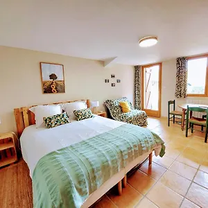 Les De Campardon Country house